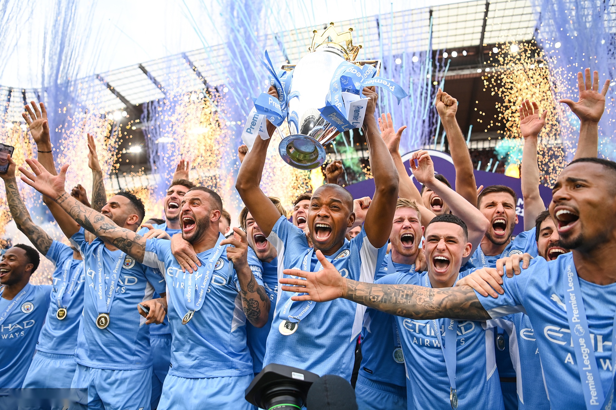 为年轻的联 为年轻的联