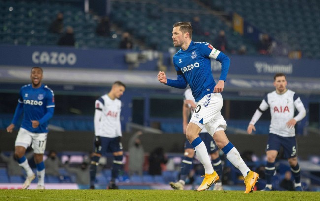 转会卡萨多 转会卡萨多