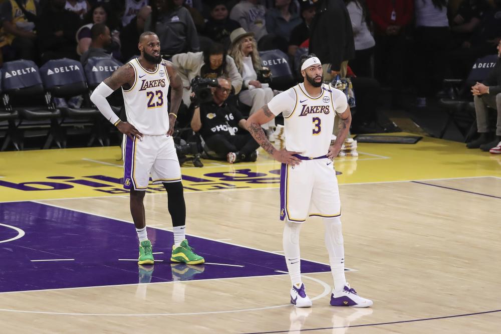 年轻才俊踏 年轻才俊踏